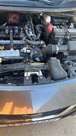 نيسان فيرسا